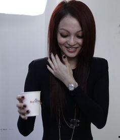 张韶涵个人资料图片,音乐梦想的翅膀，闪耀舞台的璀璨星辰